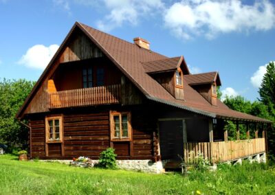 Drewniany domek w Chłopkowie